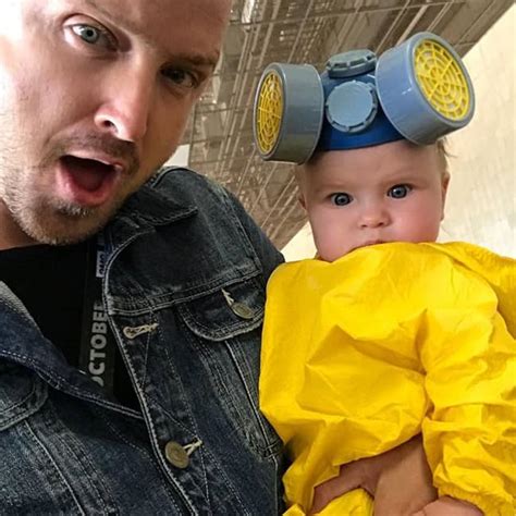 Aaron Paul Dresses Baby Daughter Up As Heisenberg At Comic Con Ladbible