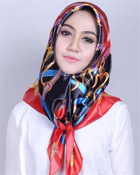 Muslim Printed Scarf Tudung Bawal Hijab Square Satin 90x90cm Scarf Print Head Scarf Styles
