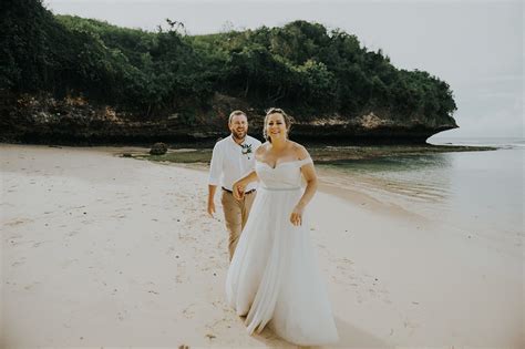 Looking for beautiful destination wedding venues in bali? Bali Beach Elopement Wedding Package - Bali Moon Wedding
