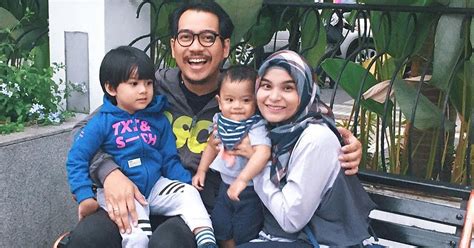 Jika anda masih keliru tentang tanggungjawab sebagai ibu ayah, artikel ini untuk anda. 5 Tips Membina Keluarga Bahagia Bagi Seorang Muslim.