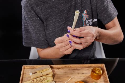How To Roll A Cross Joint Weedmaps