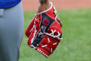 Jun 02, 2021 · baez bounces to pittsburgh third baseman erik gonzalez, who throws wide to craig at first, but not so wide he couldn't catch it and tag baez out if only baez had continued running toward him. What Pros Wear: 4 Javy Baez Gloves Worn in 2019 - What Pros Wear