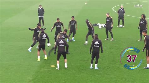 كشف الرئيس الجديد لمجلس إدارة النصر مسلي آل معمر، عن عرضه مؤخراً على العضو الذهبي عبدالله العمراني تولّي منصب نائب وأوضح آل معمر خلال لقاء مع قناة 24 الرياضية، أن مجلس الإدارة الجديد سيطلع على كل الأمور الإدارية والفنية داخل النادي خلال الفترة المقبلة. استقالة مسلي آل معمر وإصابات السوبر الإسباني في موجز ...