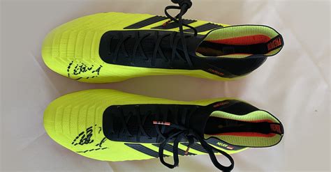 2017 soccer cleats of neuer & navas: From One of the Best Goalkeepers in the World: Neuer's Boots