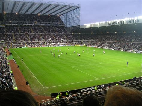 Deze pagina biedt informatie over het stadion, waarin de uitgekozen ploeg hun thuiswedstrijden spelen. Newcastle United F.C. (Football Club) of the Barclay's ...