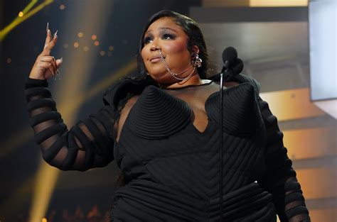 Lizzo Slams Body Shamers ‘i Wish That Comments Costed Yall Money