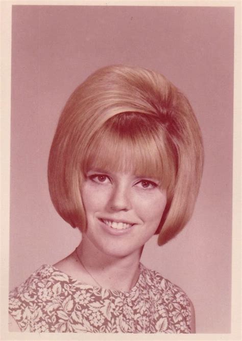 30 Cool Photos Of Blonde Bouffant Hair Ladies In The 1960s Vintage