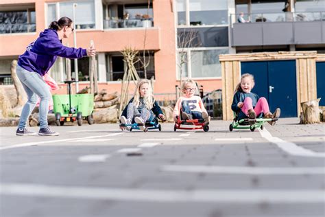 De bedoeling is dat je hier uitsluitend een foto van jezelf (met of zonder partner) neerzet. De Vrije Vogels • KOK Kinderopvang, Peuterspeelzaal en ...