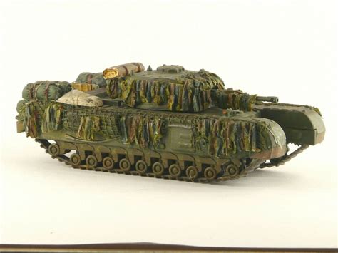 Redog 172 Churchill Tank Hessian Camouflage And Stowage Scale Modelli