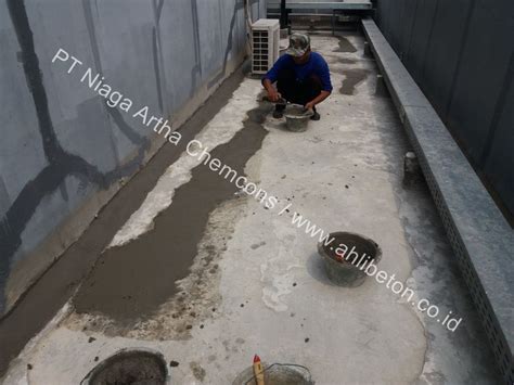 Siapkan alat dan bahannya 1. Cara Mengatasi Bocor saat Musim Hujan - Jasa Waterproofing
