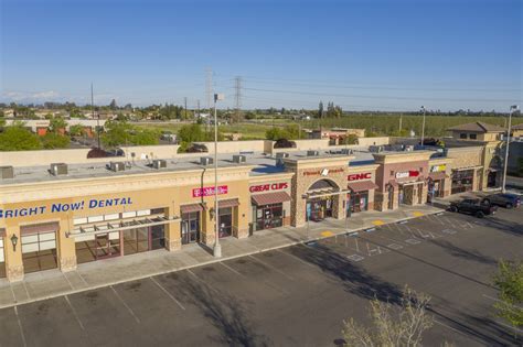 2351 2441 Claribel Rd Riverbank Ca 95367 Retail Space For Lease
