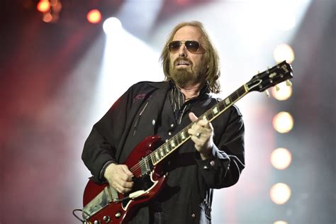 Tom Petty The Rocker Who Wouldnt Back Down Dies At 66 The Artery