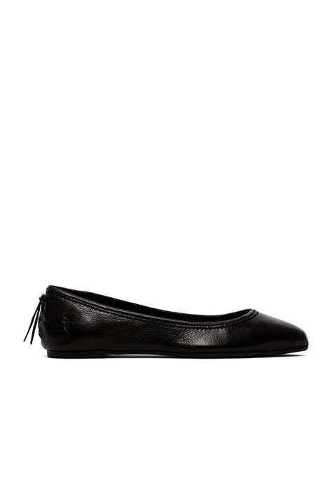 Frye Regina Ballet Flat In Black Revolve