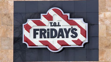 tgi fridays closes dozens of its stores npr verve times