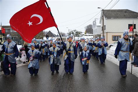 Ancak köyü ünlü yapan, elbette bahsini ettiğimiz türk festivali. 13 Maddede Filmlere Taş Çıkaran Öyküsüyle İtalya'da Bir ...