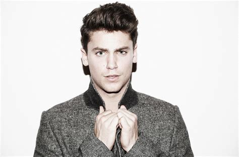 The latest tweets from @bastian_baker Bastian Baker : Nouveau clip "Follow The Wind" avant le ...
