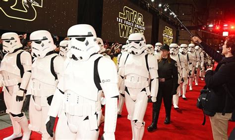 Star Wars The Force Awakens Red Carpet Premiere Live Streamed In