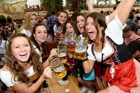 oktoberfest octoberfest girls octoberfest beer german girls beer maiden beer wench german
