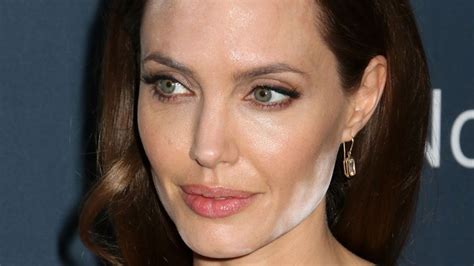 Angelina Jolie Suffers Makeup Disaster Photos Celebrity Hits Radio