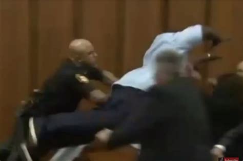 Watch Murder Victims Father Jumps Serial Killer During Sentencing