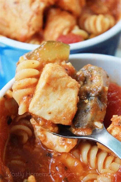 Classic chicken cacciatore gets a quick makeover in this weeknight easy skillet dish. Chicken Cacciatore Stew - Mostly Homemade Mom