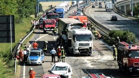 Schwerer Unfall Auf Der A61 Rheinland Pfalz Rhein Zeitung