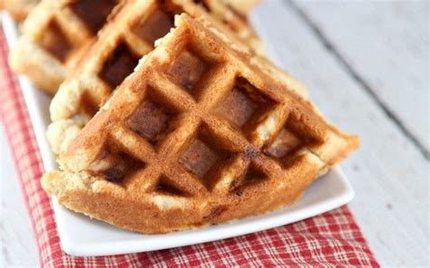 Place the potato waffles in the toaster. 90 Waffle Recipes You Can Eat for Breakfast, Lunch, Dinner ...