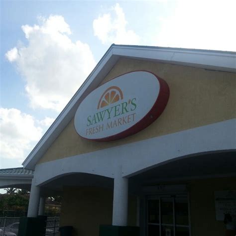 Sawyers Fresh Market Grocery Store In Nassau