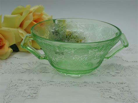 Hazel Atlas Uranium Florentine Glass Bowl Green Glass Uranium