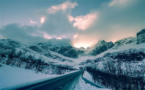 Download Wallpaper 3840x2400 Mountains Winter Road Snow