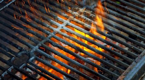 The Benefits Of A Cast Iron Barbecue Grill Grate Backyard Boss