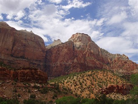 It covers an area of 27.27 square kilometres (10.53 sq mi) at the tip of the muara tebas peninsula at the mouth of the bako and kuching rivers. Meanderthals | Pa'rus Trail, Zion National Park