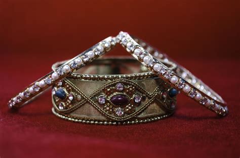 Free Picture Briliant Gold Bracelet Diamond Jewelry Luxury Art