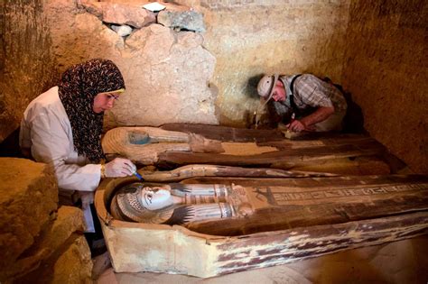 Egyptian Tombs Found In Giza Estimated At 4500 Years Old Cnn