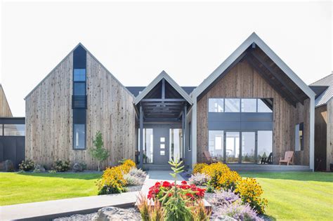 Industrial modern farmhouse tour exterior hello lovely (via: Modern Farmhouse - Modern - Exterior - Seattle - by Glo ...