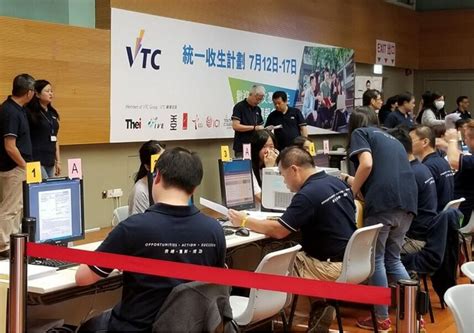 May 30, 2021 · am730香港公信力第一的免費報紙 娛樂 天后復出｜濱崎步產後放嚇人新相 DSE放榜 6人考獲7科5**級成為狀元-香港商報
