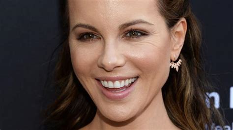 Kate Beckinsale Strips Almost Naked For Instagram Followers Photo