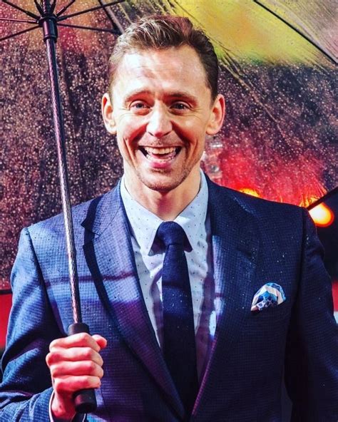 Have something nice to say about sarah? Pin by Gwencognito on Fandom - Tom Hiddleston | Tom ...