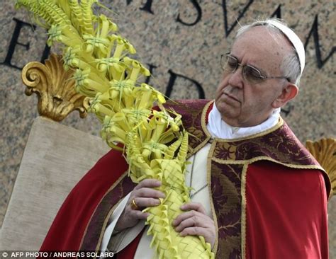 New Pope Celebrates His First Palm Sunday Mass Watched By 250000