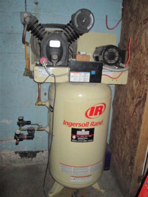 Ingersoll Rand Model 2475 75hp Two Stage 80 Gallon Air Compressor