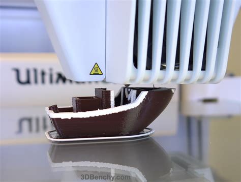 Dual Colour 3dbenchy 3d Printing On An Ultimaker 3 3dbenchy