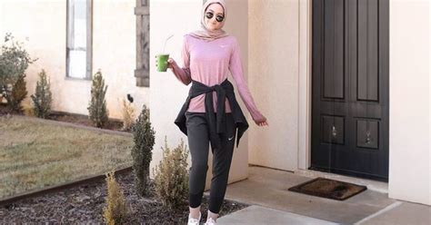10 Rekomendasi Outfit Lari Wanita Hijab Nyaman Dan Sopan Digunakan Blibli Friends