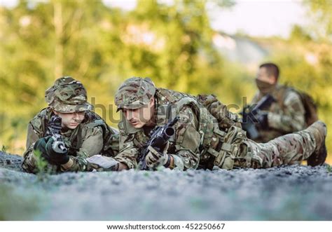 British Special Forces Soldiers Weapon Take 스톡 사진 452250667 Shutterstock