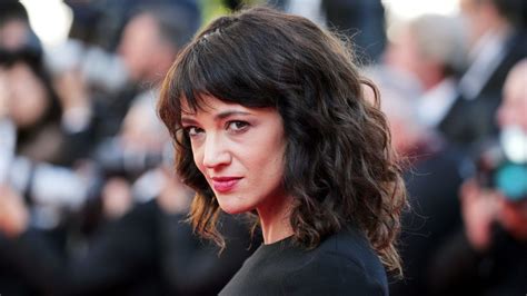 Asia Argento Denies Sexual Relationship With Jimmy Bennett
