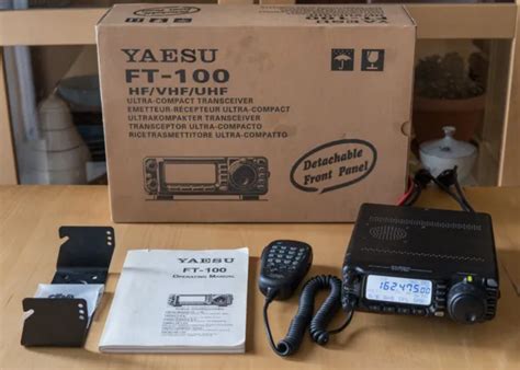 Yaesu Ft 100d Hfvhfuhf Compact Ham Radio Transceiver Vg Cond