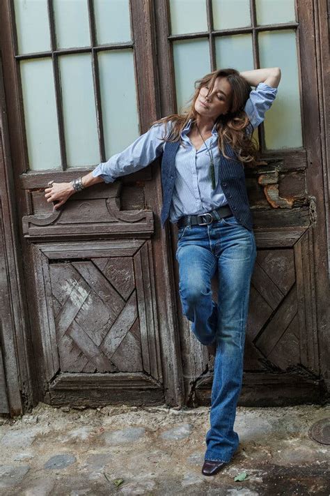 5 september at 11:09 ·. How Carla Bruni-Sarkozy Has Perfected Zoom Lighting - The ...
