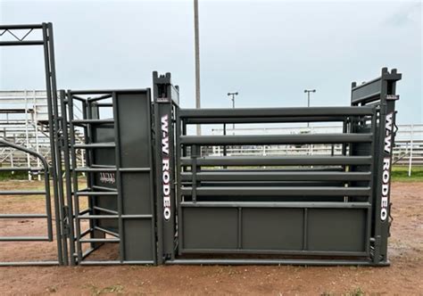 Ww Rodeo Equipment Bucking Chutes And Rodeo Arenas