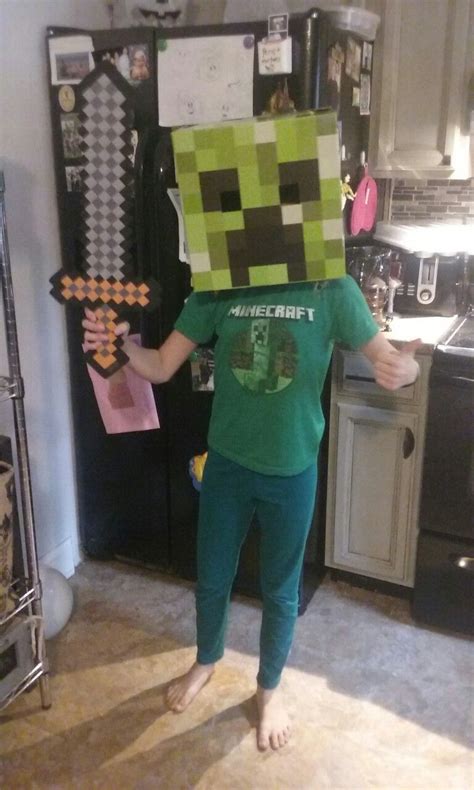 Minecraft Creeper Costume Easy To Make Creeper Costume Creepers Uploads Minecraft Costumes