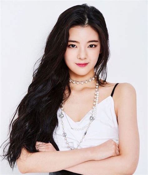 See more ideas about lia, itzy, kpop girls. ITZY Members Profile, Wiki - Famous People Wiki