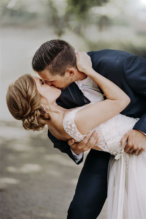 Wedding Photography Poses Romantic Warm Tones Looks Like Film Midwest